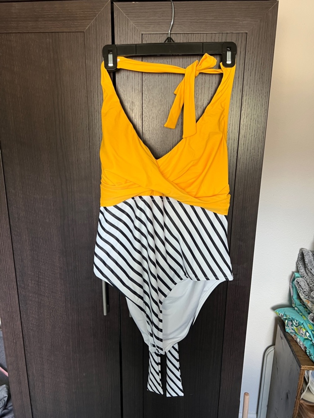 Cupshe Yellow and Black Striped One-Piece Swimwear